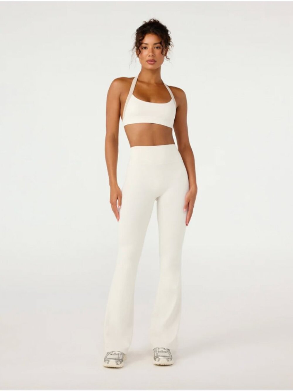 CSB Form Invisible Scrunch Flare Leggings Size Medium Color Vanilla